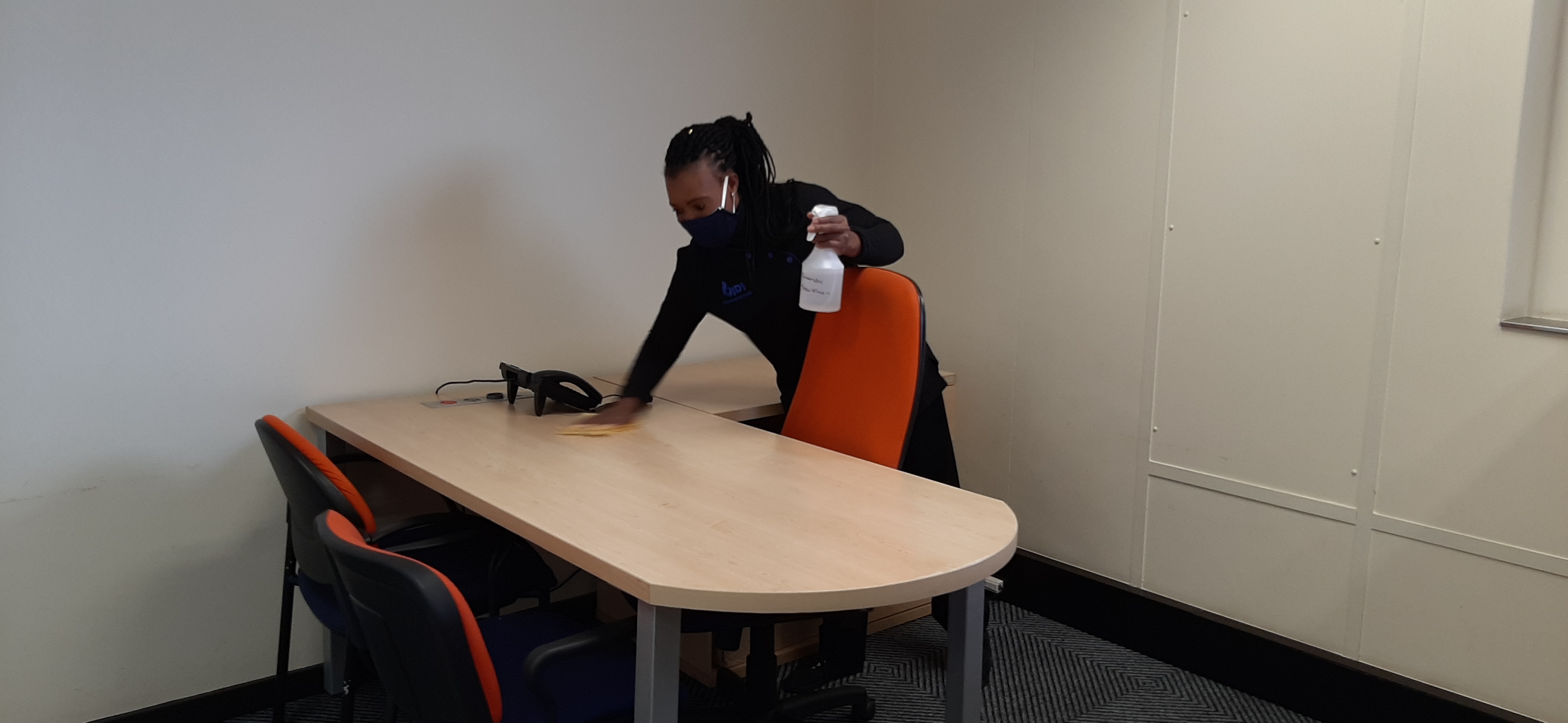 Corporate cleaning service contracts